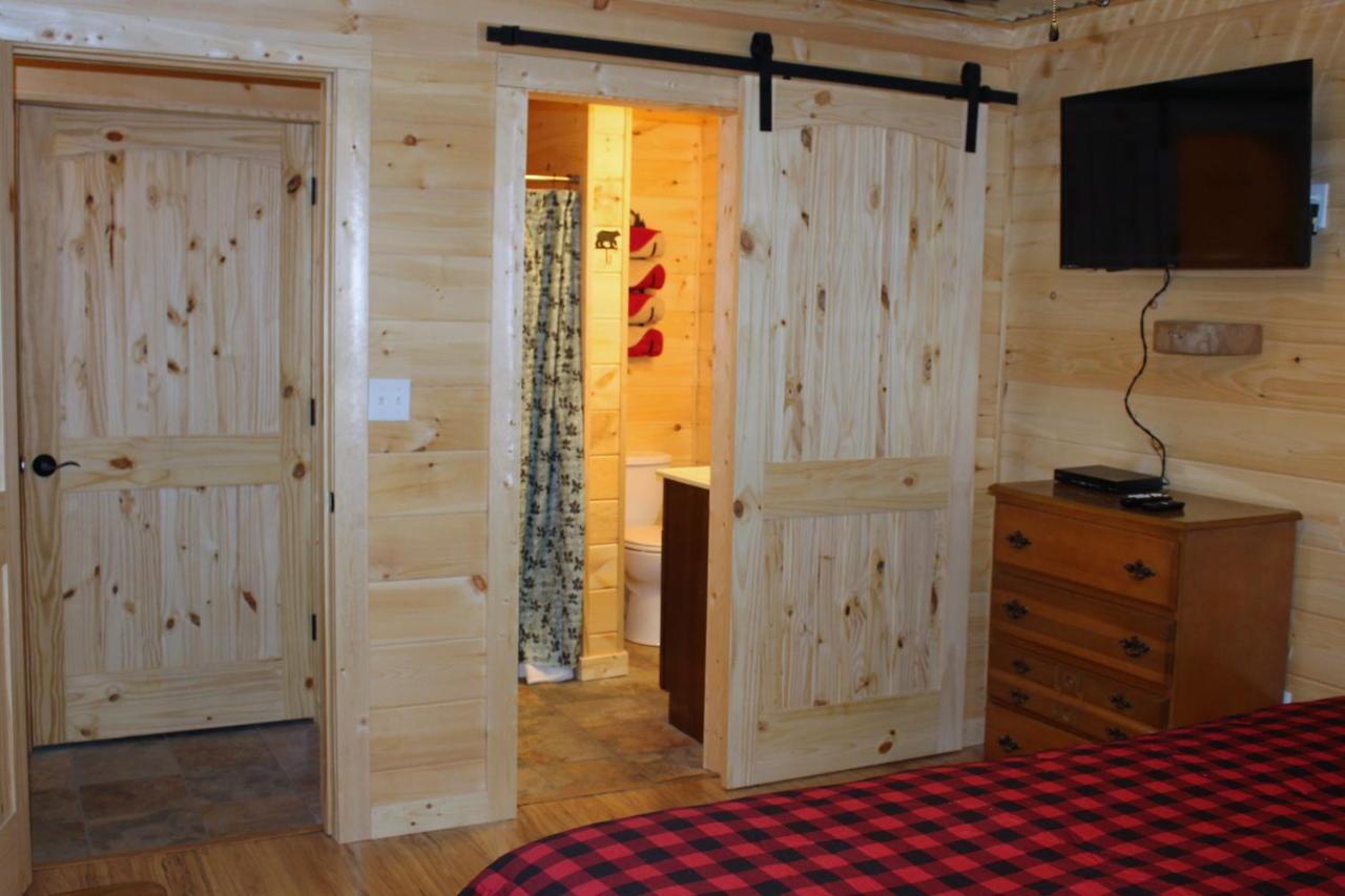 Spacious Downtown Condo Walking Distance To Downtown Gatlinburg Sleeps 6 Guests Zewnętrze zdjęcie