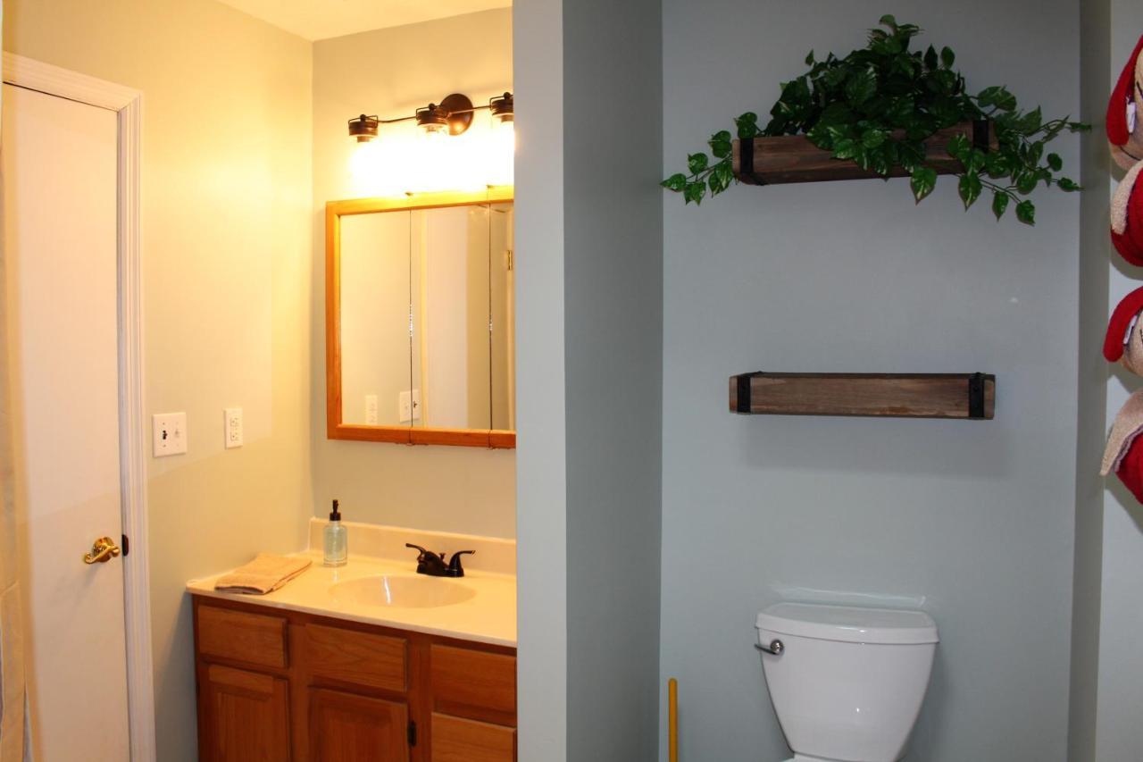 Spacious Downtown Condo Walking Distance To Downtown Gatlinburg Sleeps 6 Guests Zewnętrze zdjęcie