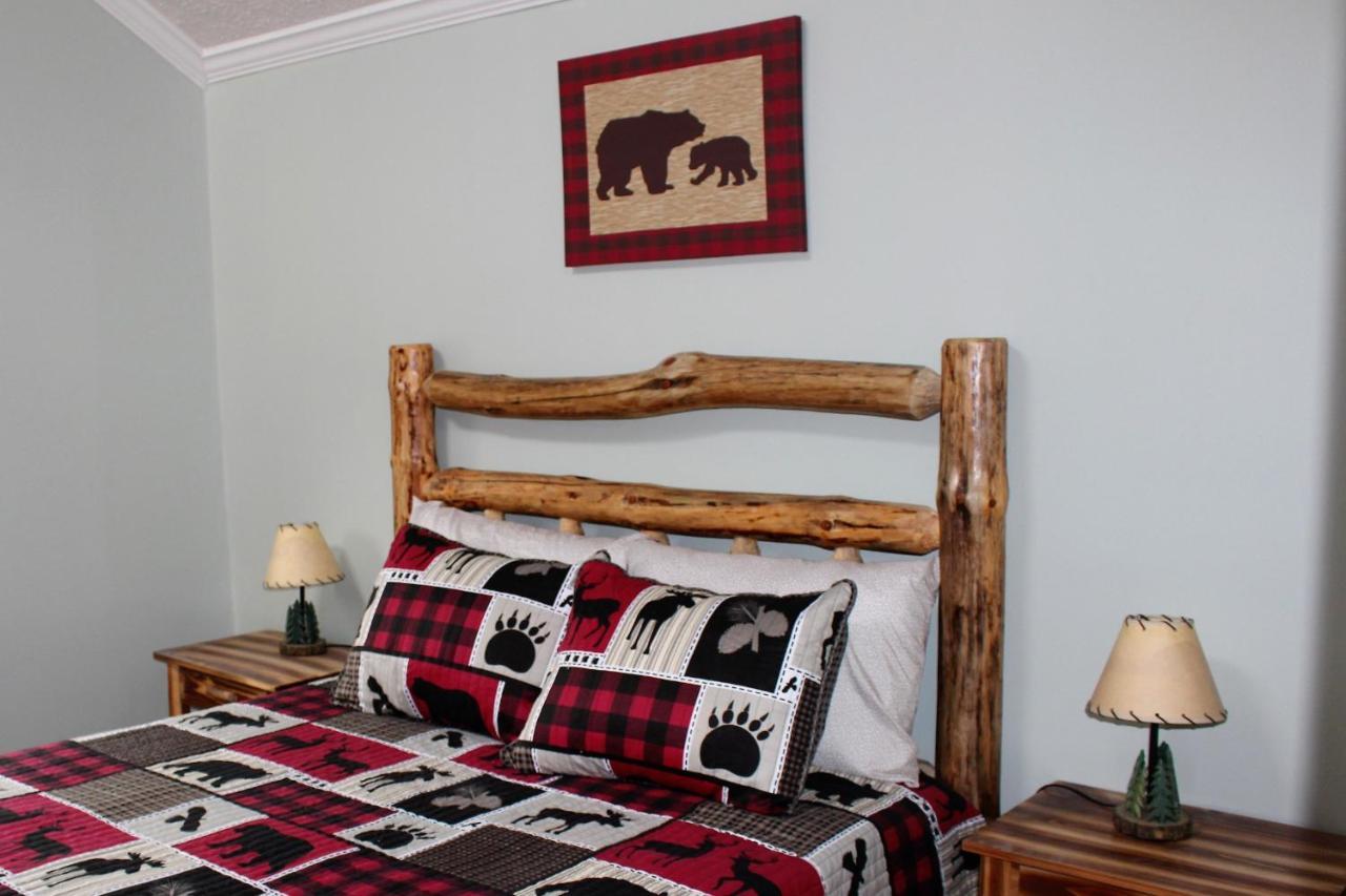 Spacious Downtown Condo Walking Distance To Downtown Gatlinburg Sleeps 6 Guests Zewnętrze zdjęcie