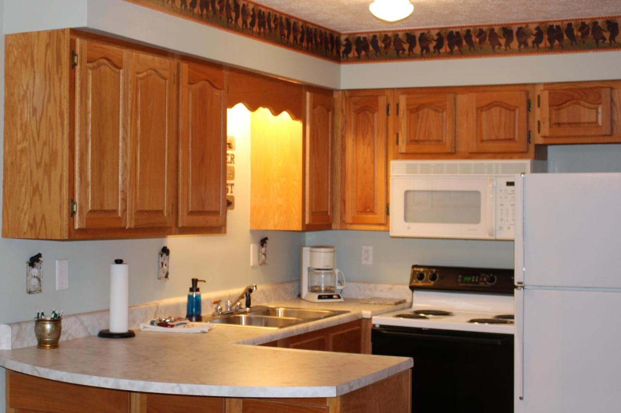 Spacious Downtown Condo Walking Distance To Downtown Gatlinburg Sleeps 6 Guests Zewnętrze zdjęcie