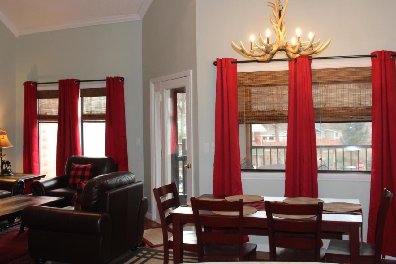 Spacious Downtown Condo Walking Distance To Downtown Gatlinburg Sleeps 6 Guests Zewnętrze zdjęcie