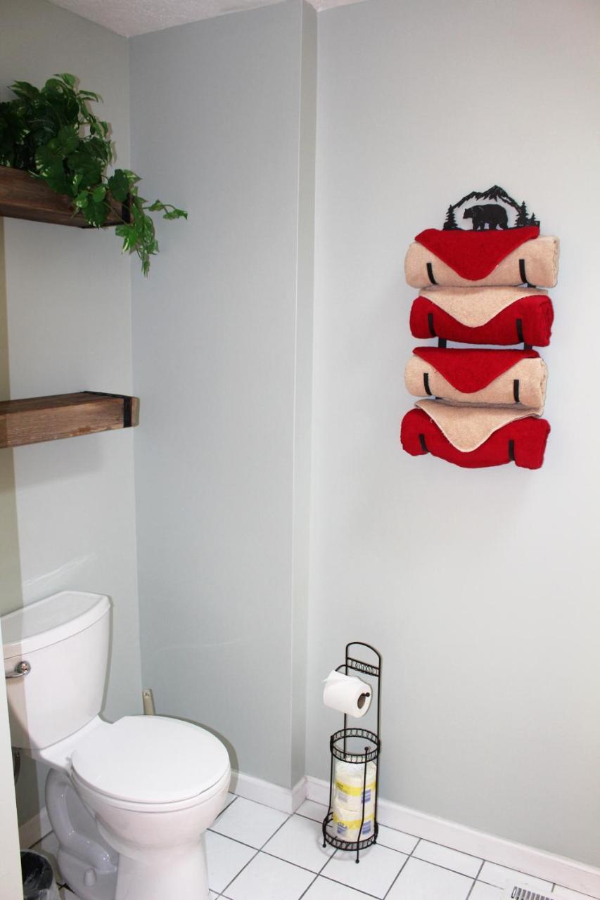 Spacious Downtown Condo Walking Distance To Downtown Gatlinburg Sleeps 6 Guests Zewnętrze zdjęcie