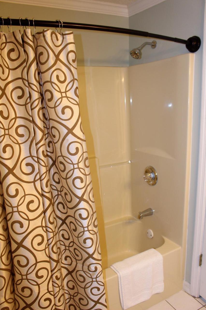 Spacious Downtown Condo Walking Distance To Downtown Gatlinburg Sleeps 6 Guests Zewnętrze zdjęcie