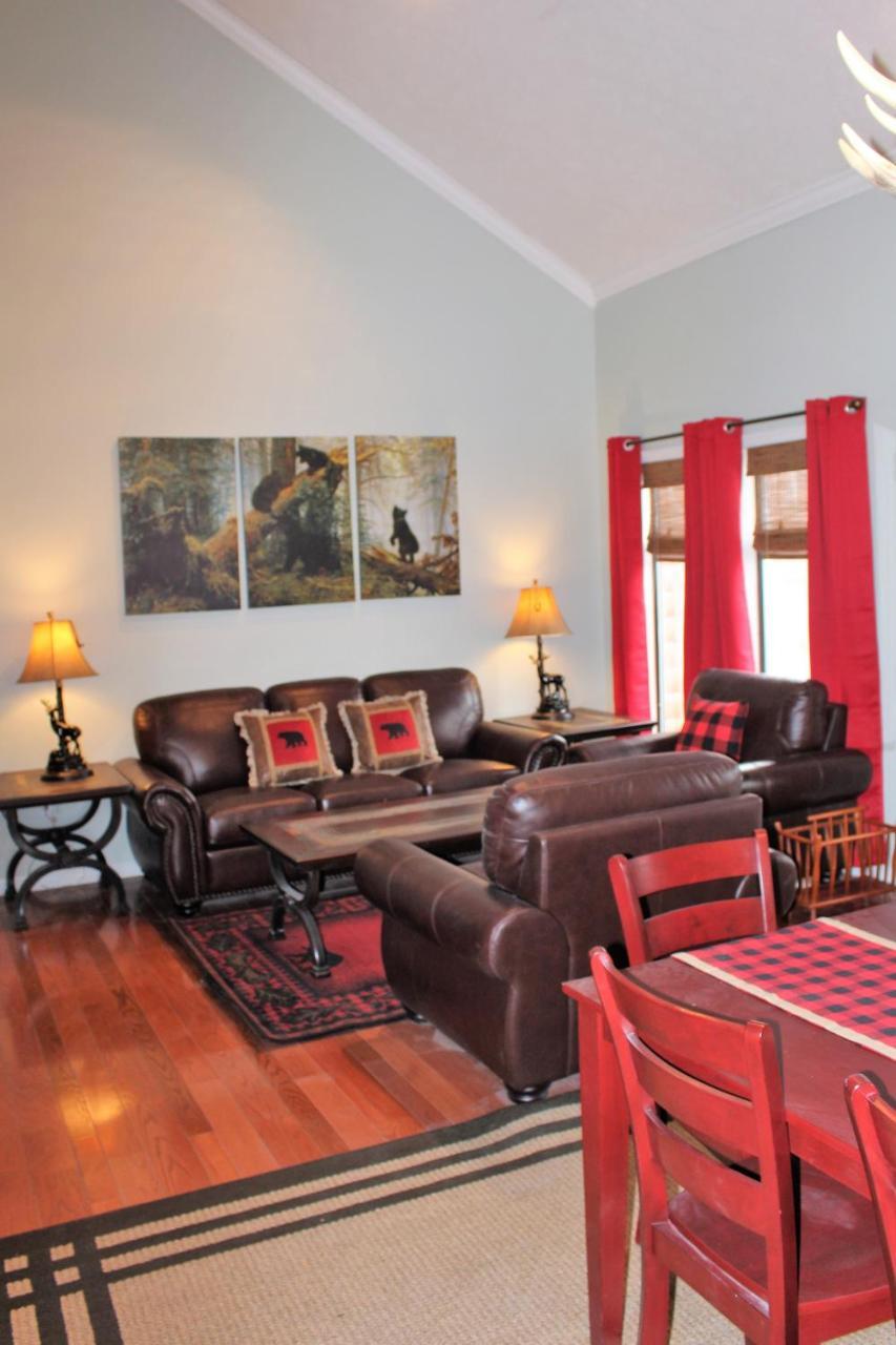 Spacious Downtown Condo Walking Distance To Downtown Gatlinburg Sleeps 6 Guests Zewnętrze zdjęcie