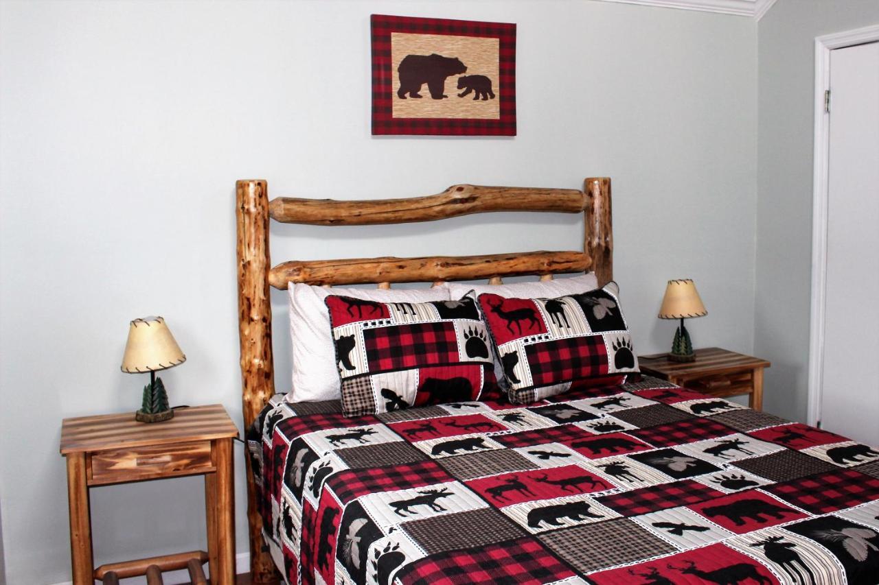 Spacious Downtown Condo Walking Distance To Downtown Gatlinburg Sleeps 6 Guests Zewnętrze zdjęcie