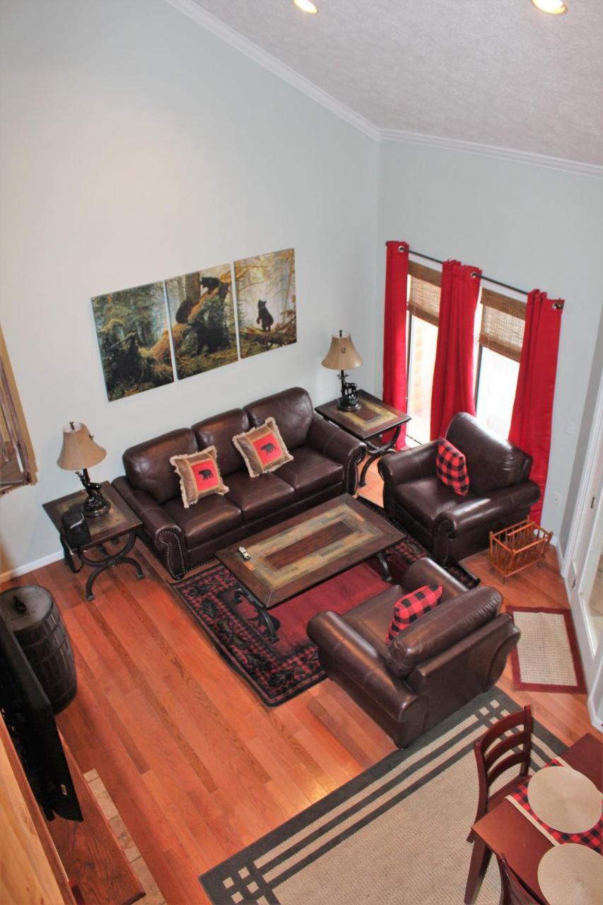 Spacious Downtown Condo Walking Distance To Downtown Gatlinburg Sleeps 6 Guests Zewnętrze zdjęcie