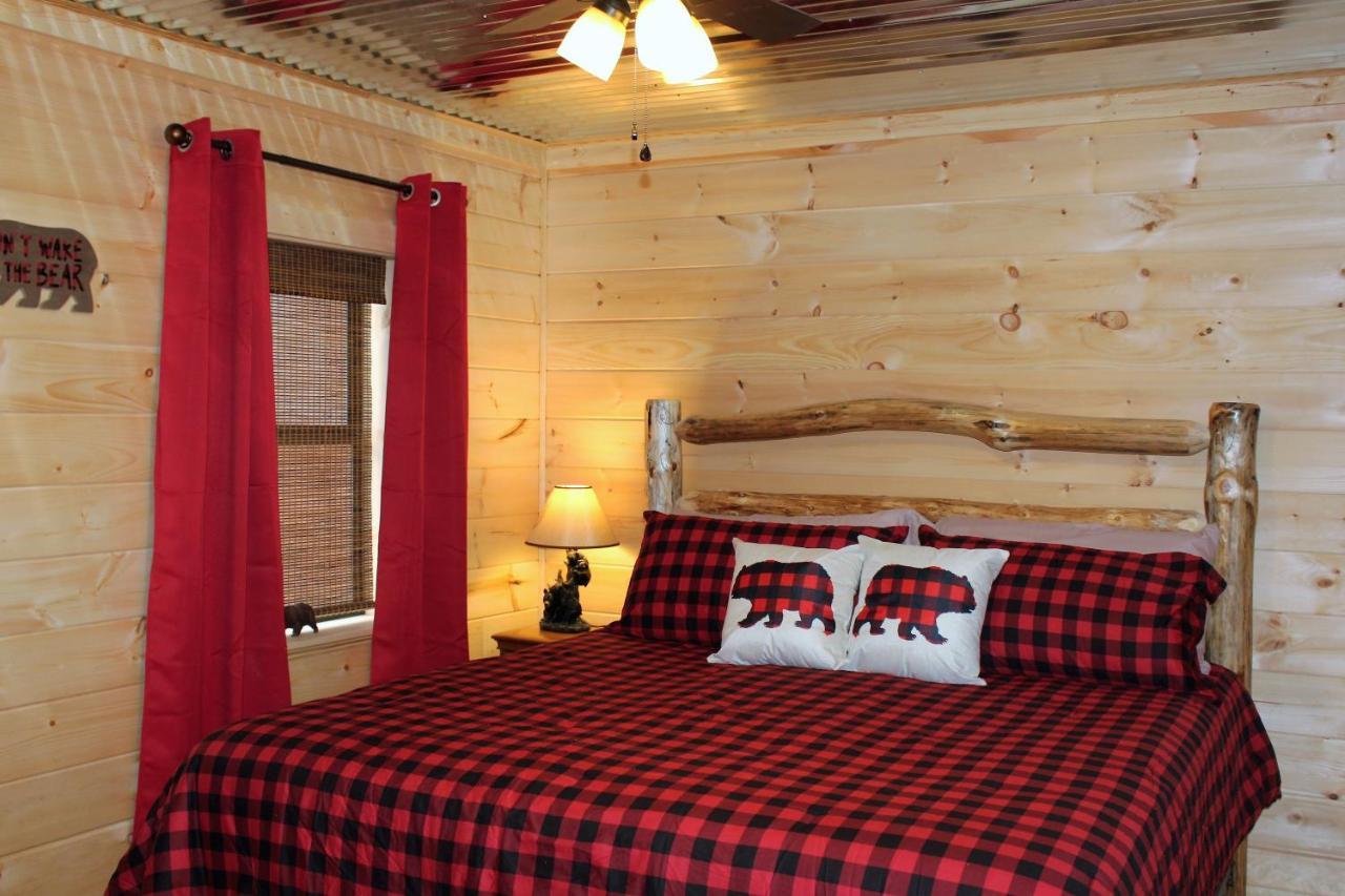 Spacious Downtown Condo Walking Distance To Downtown Gatlinburg Sleeps 6 Guests Zewnętrze zdjęcie